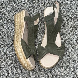 Eric Michael olive green espadrilles size 8